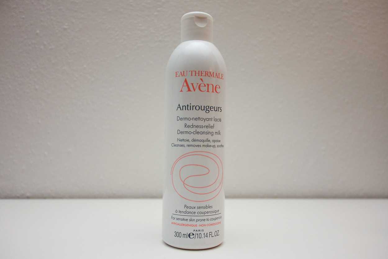 Avène Antirougeurs Cleansing Milk bottle