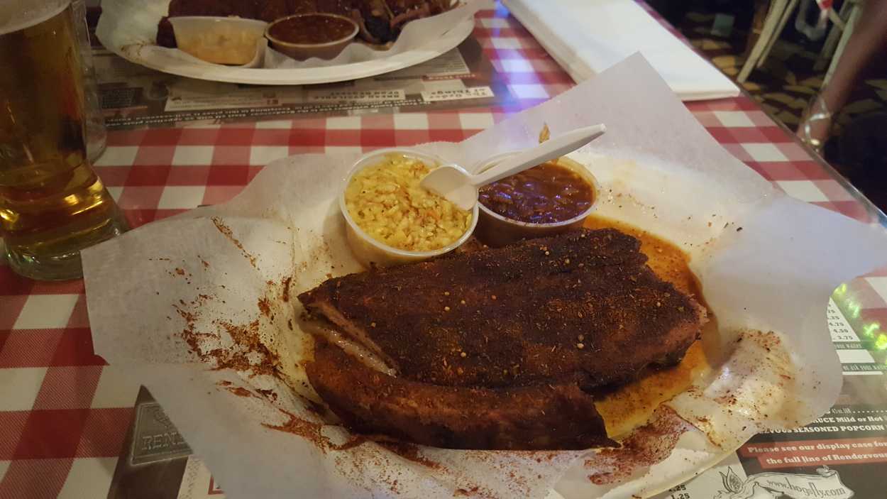 A plate of BBQ from Charlie Vergos Rendevous 