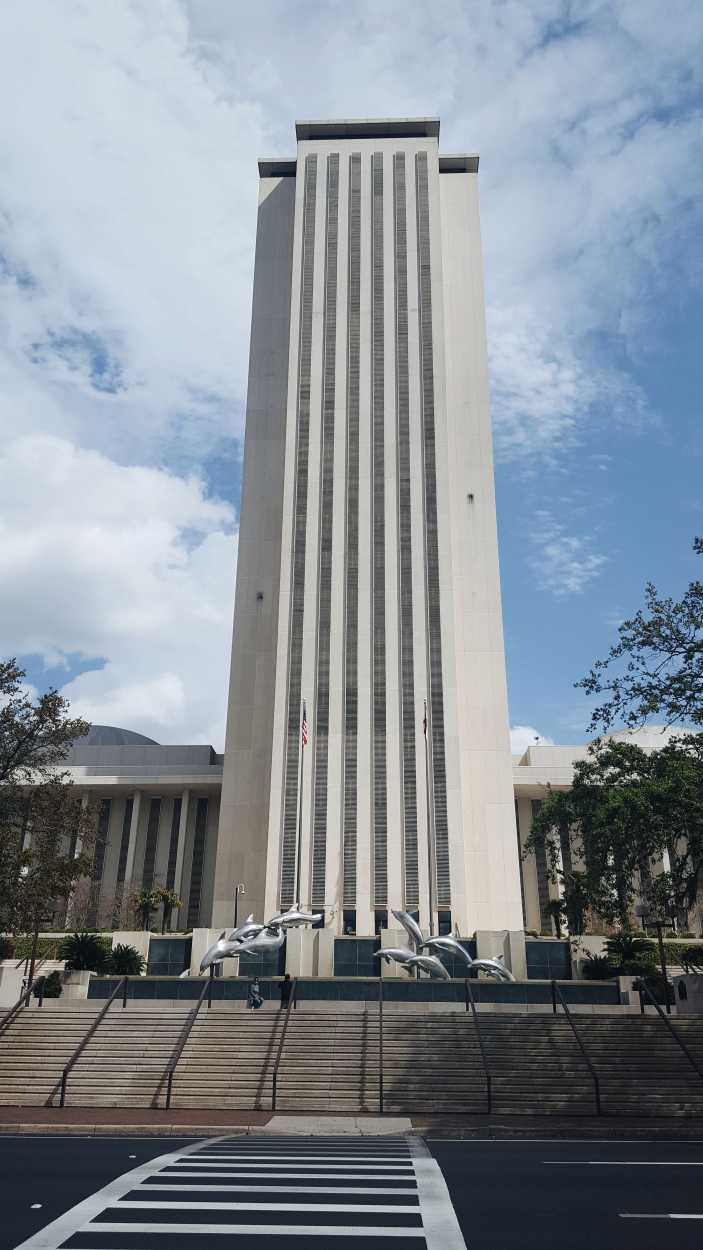 A photo of the Florida Capitol Building - it's pretty phallic