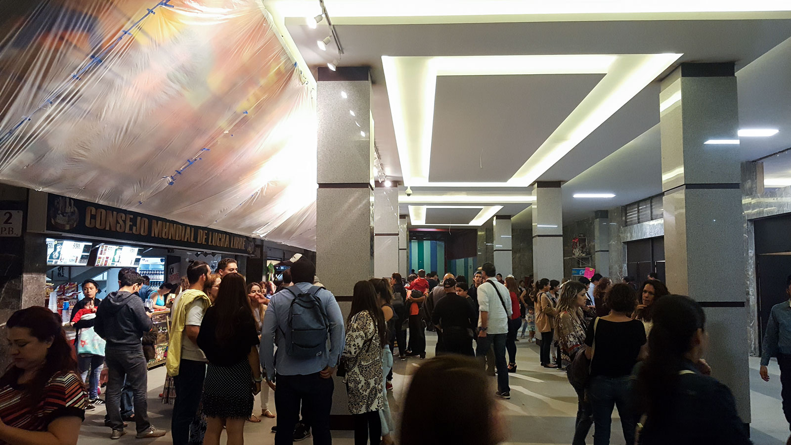 A crowd in the Arena Mexico Lobby