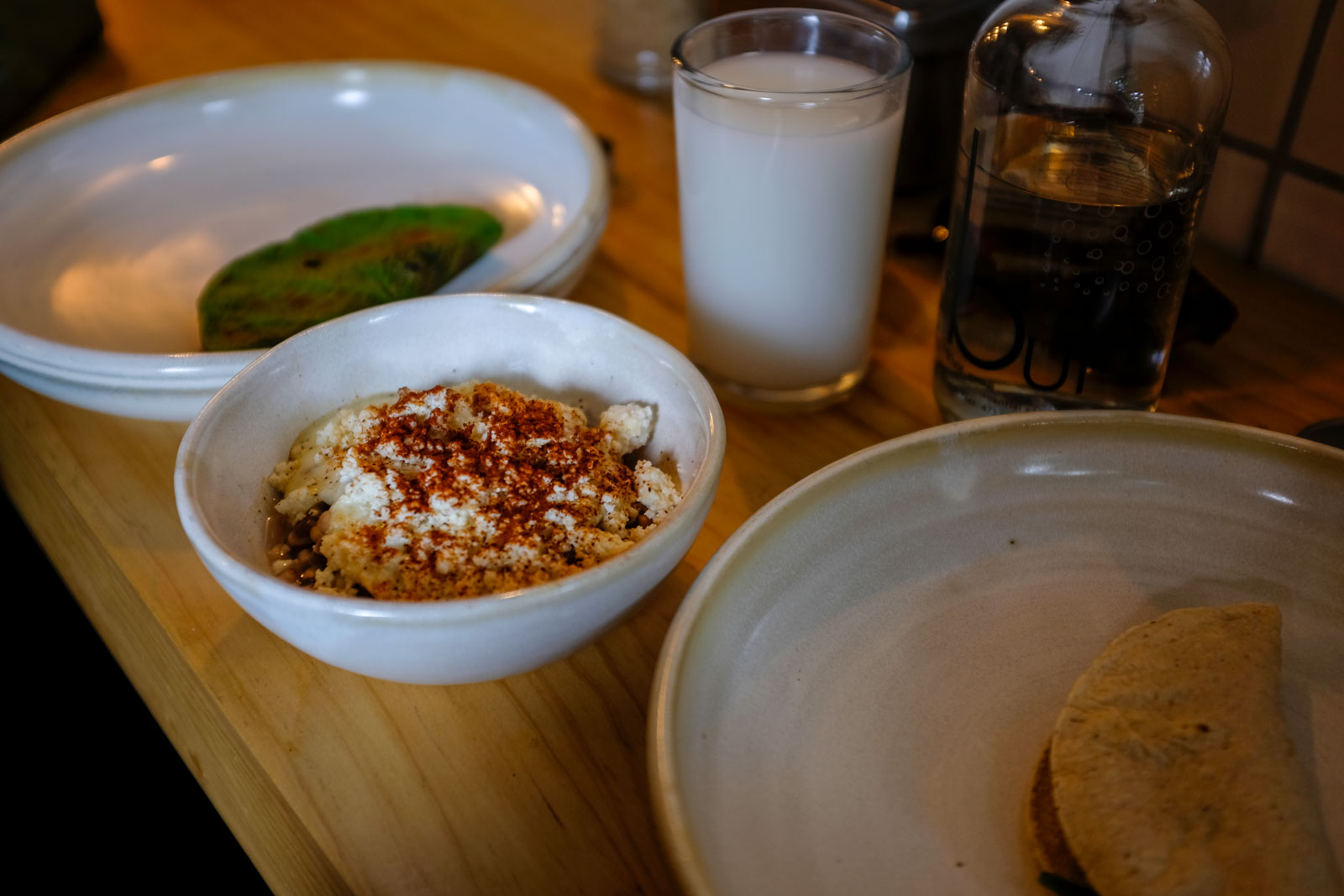 Molino el Pujol - tacos aguacate y quelites con esquites