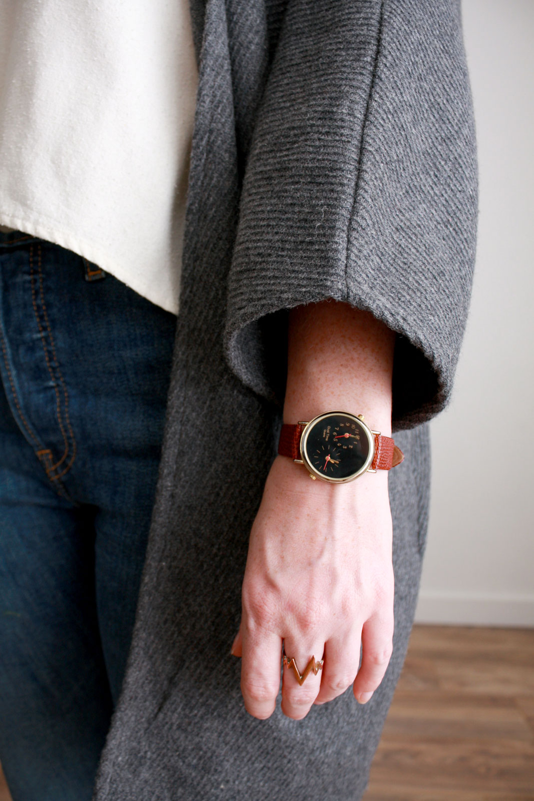 Alyssa wears a Dual Timezone Watch