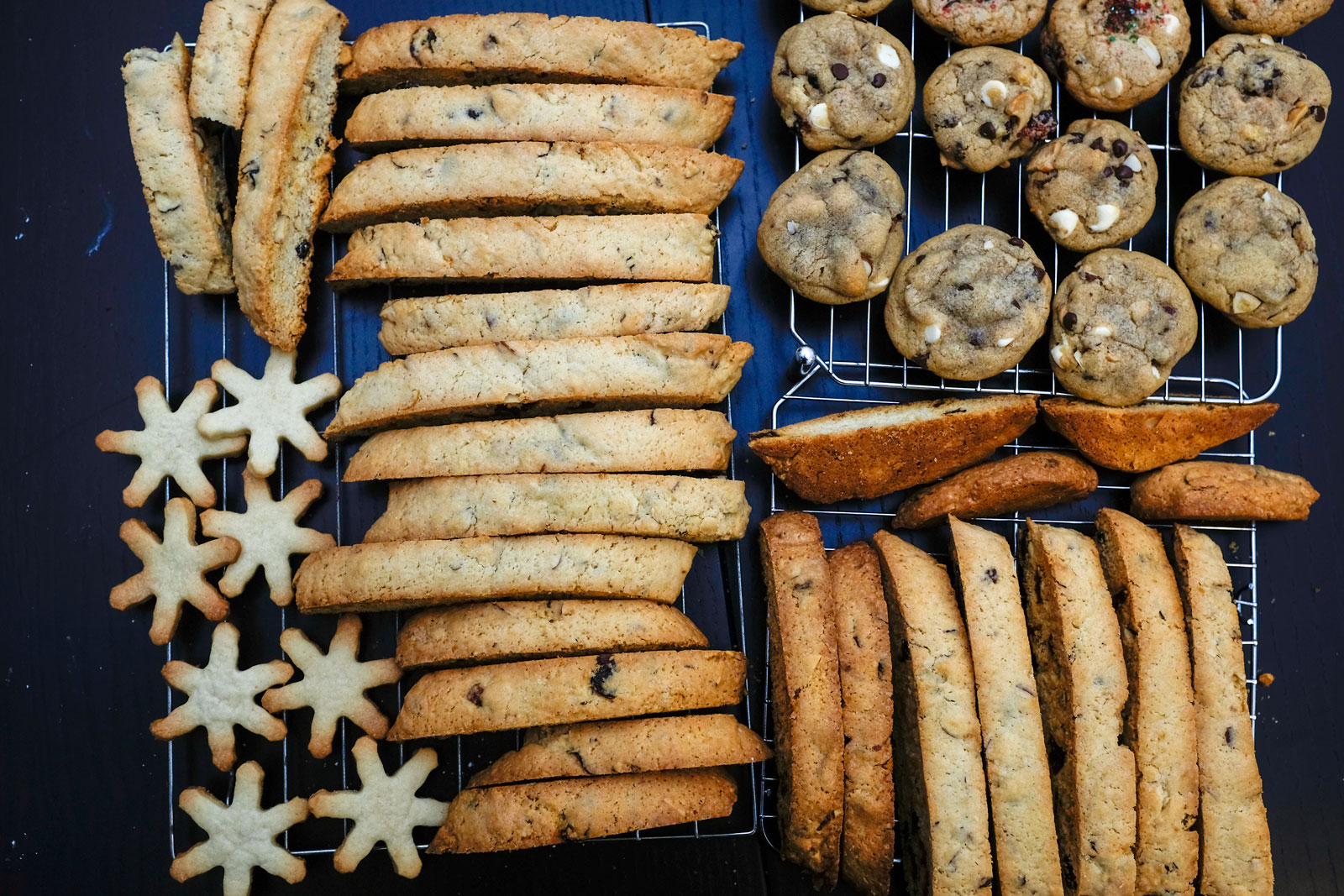 baked cookies on a cooling rack