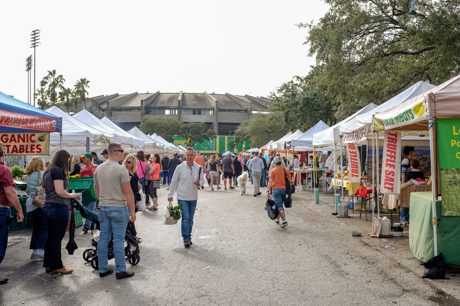 A crowd gathers at St. Petersburg's Saturday farmers market