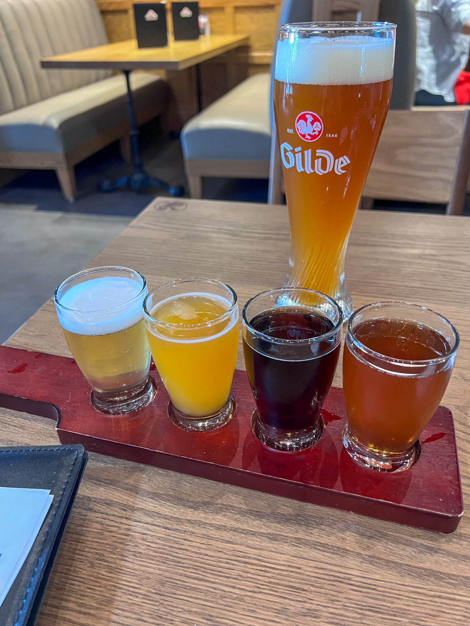Beers and a flight at Gilde