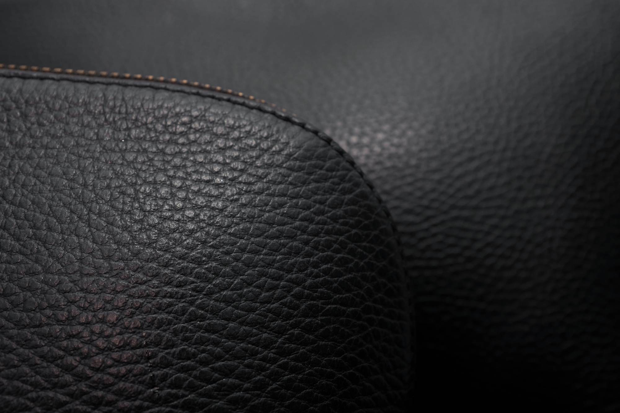 Close up of the pebbled leather