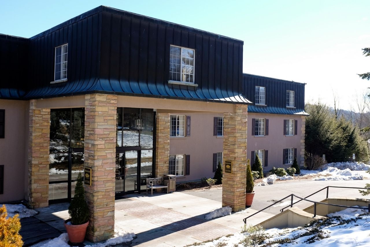 Exterior of Meadowbrook Inn Building