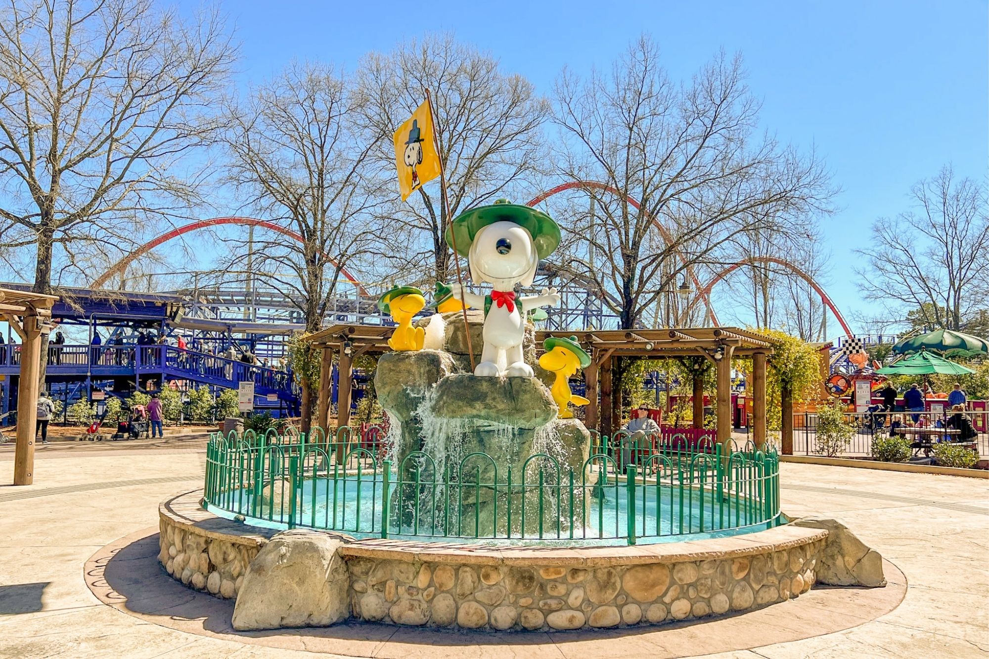 Fountain with Snoopy and Woodstock