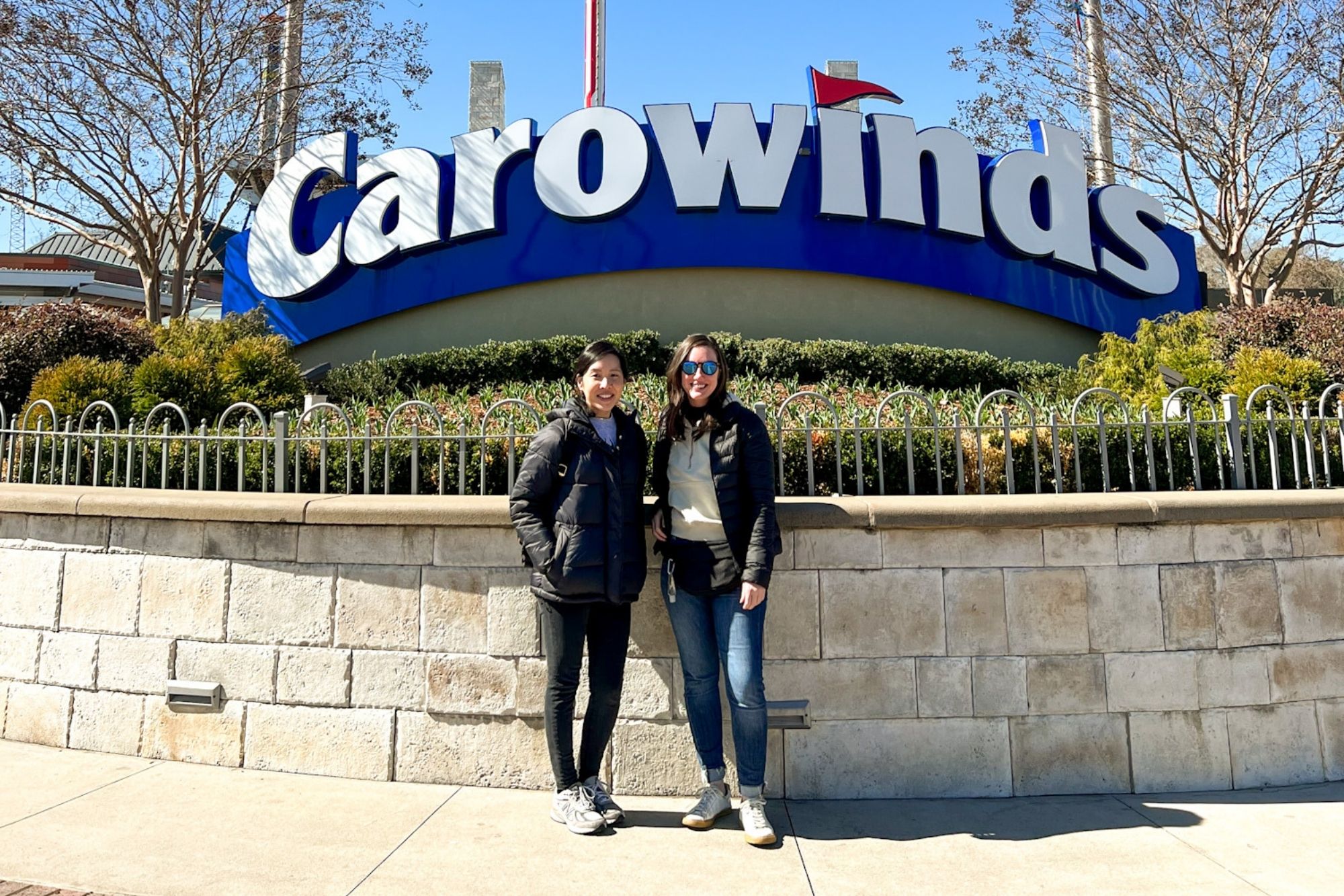 Amanda and Alyssa at the Carowinds entrance