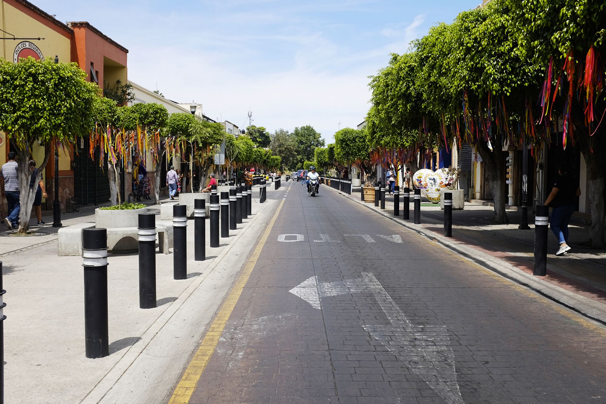 A street in Tlaquepaque Centro