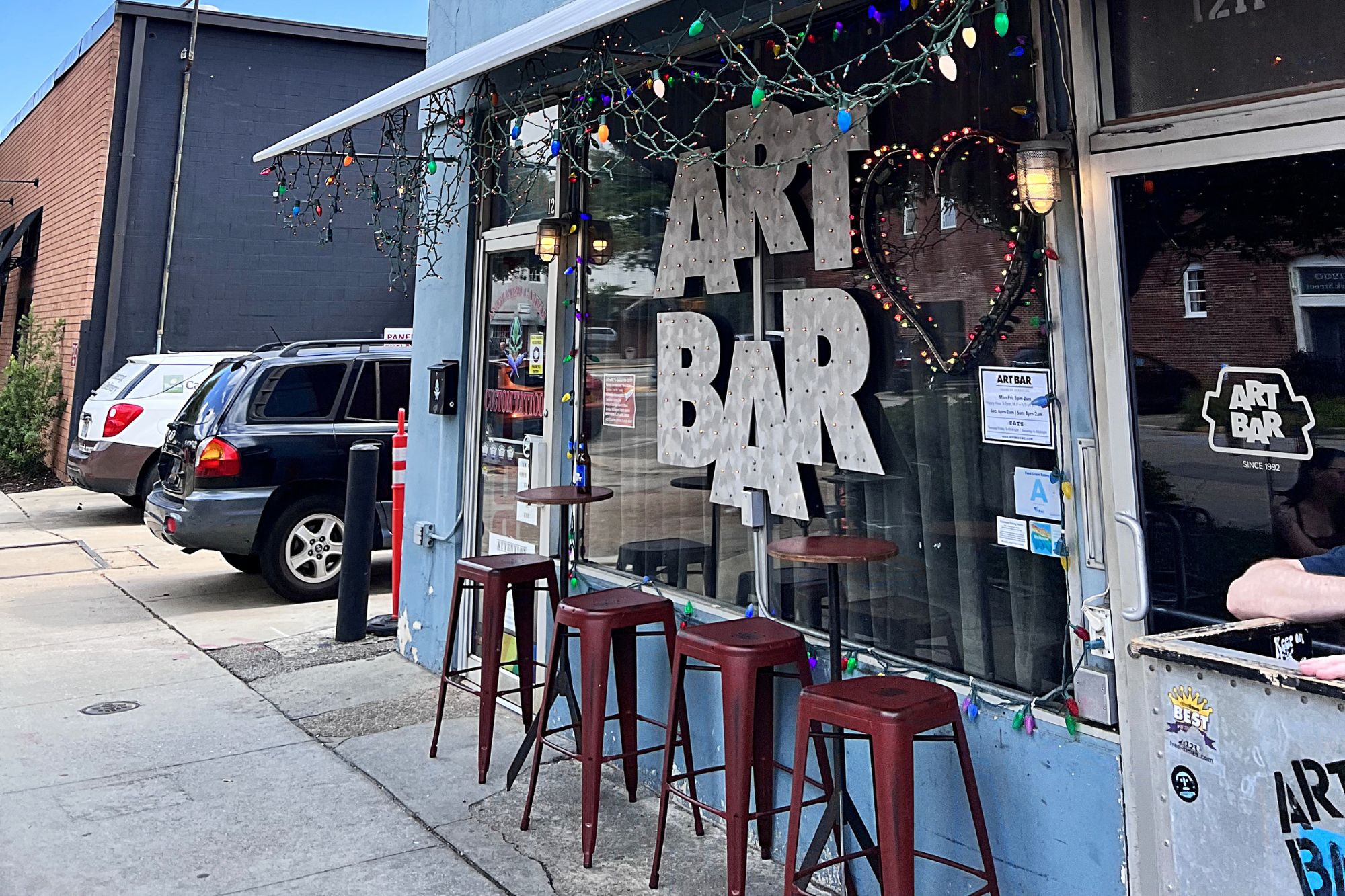 Art Bar exterior