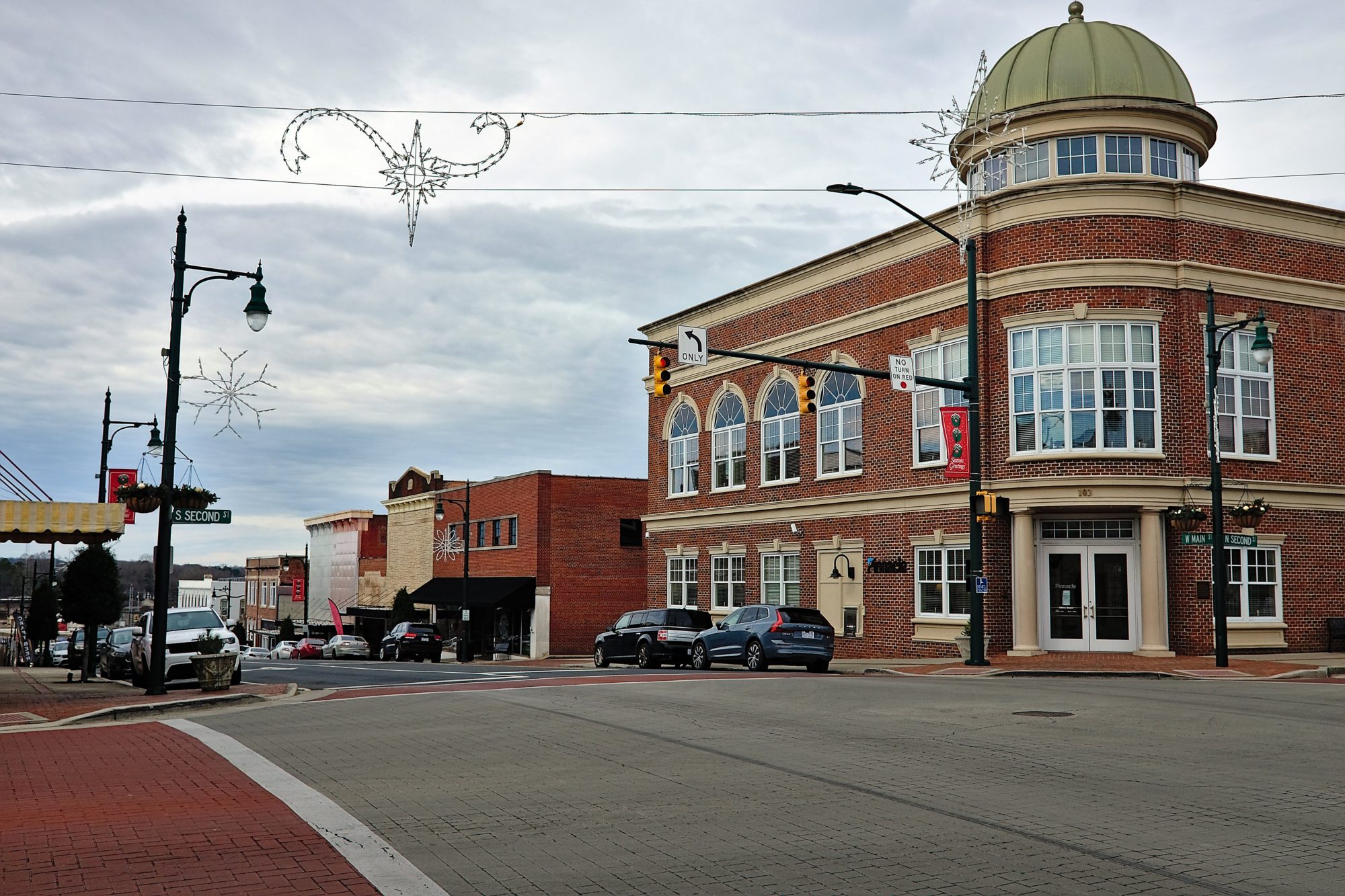 view of downtown Albemarle at the intersection of Main and Second