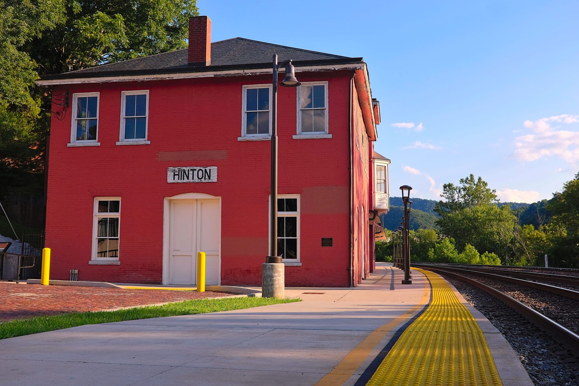 Hinton's Amtrak station