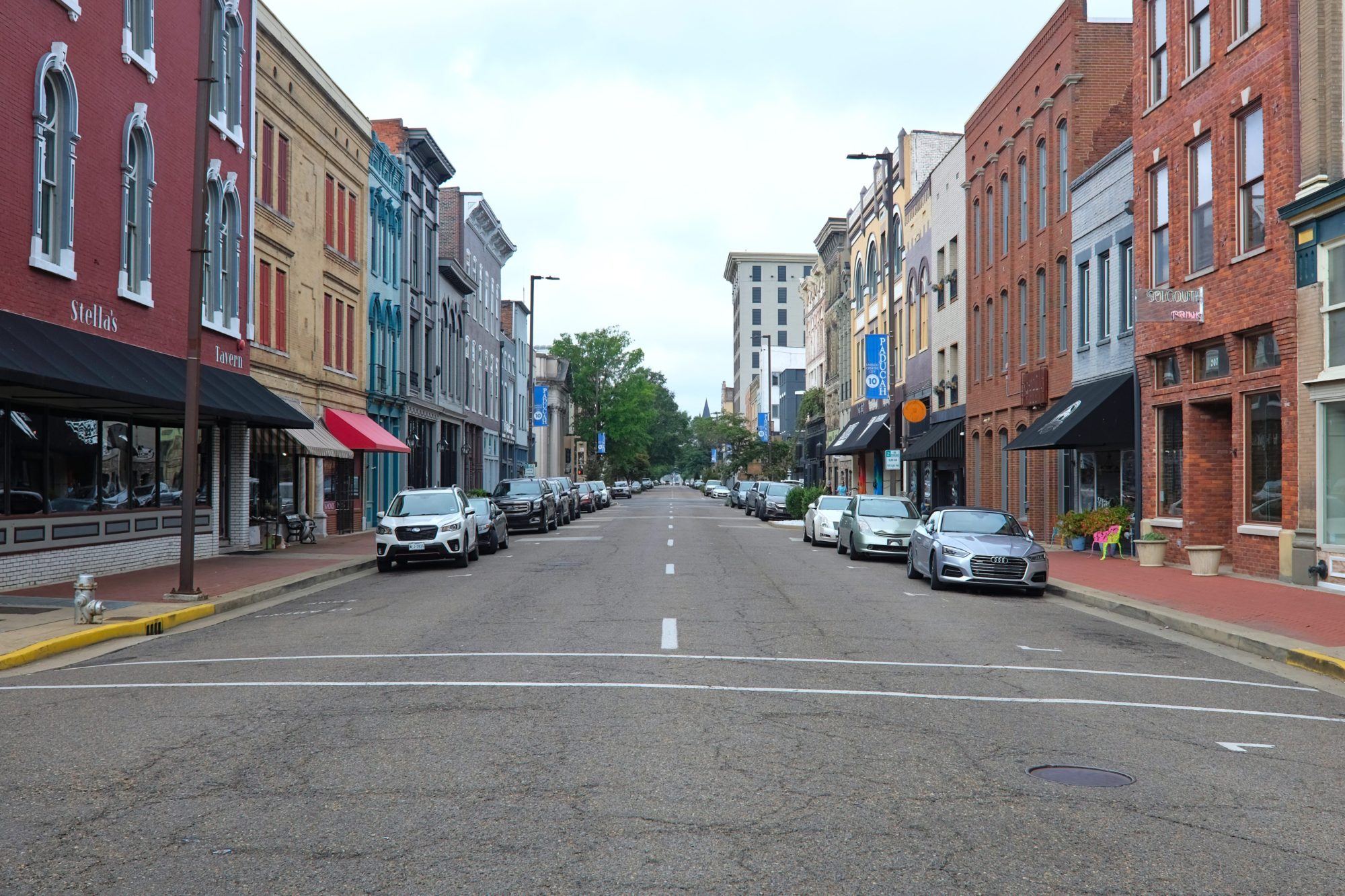 A photo of Broadway Street in Paducah, Kentucky