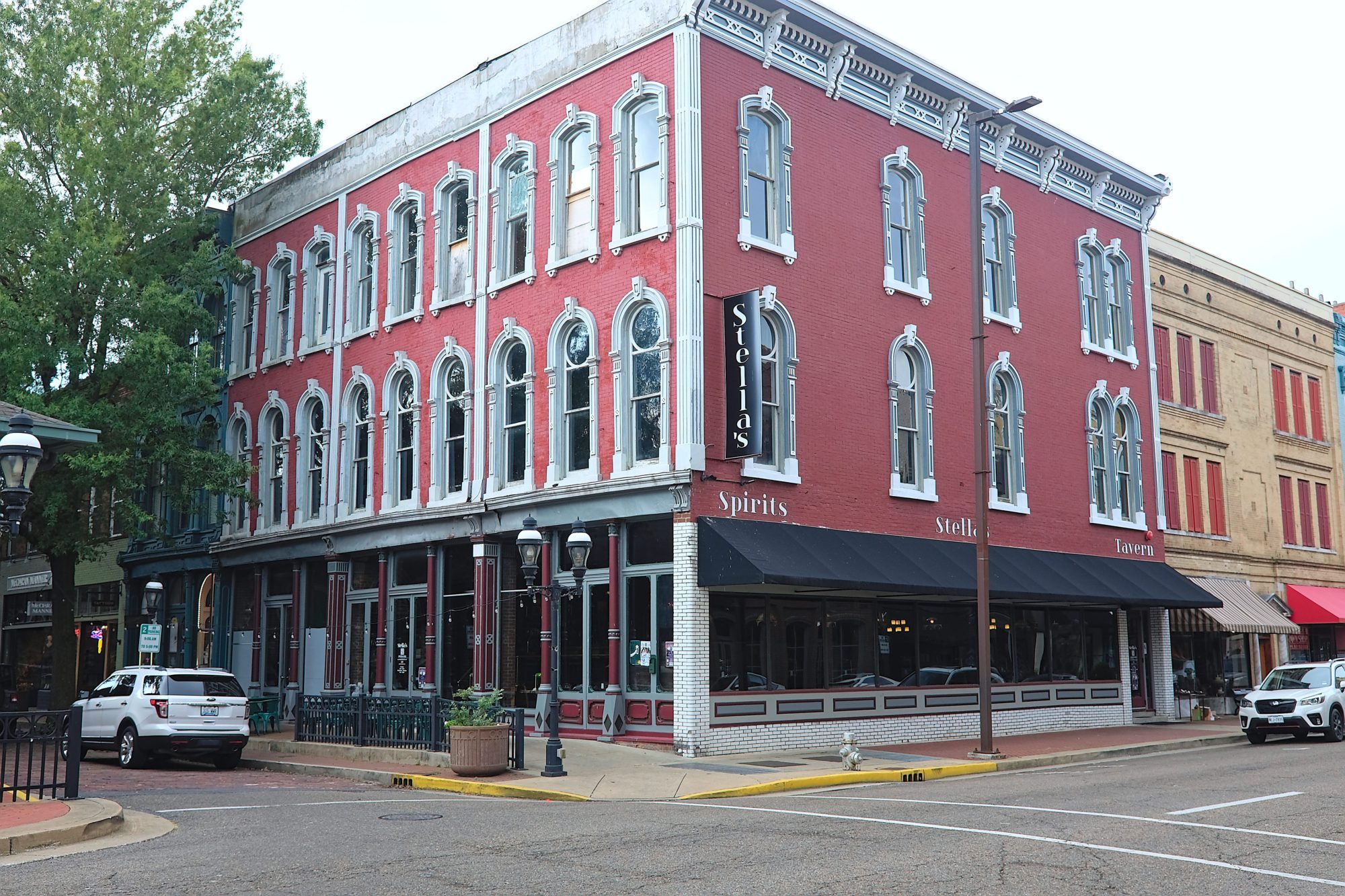 Exterior of Stella's in Paducah