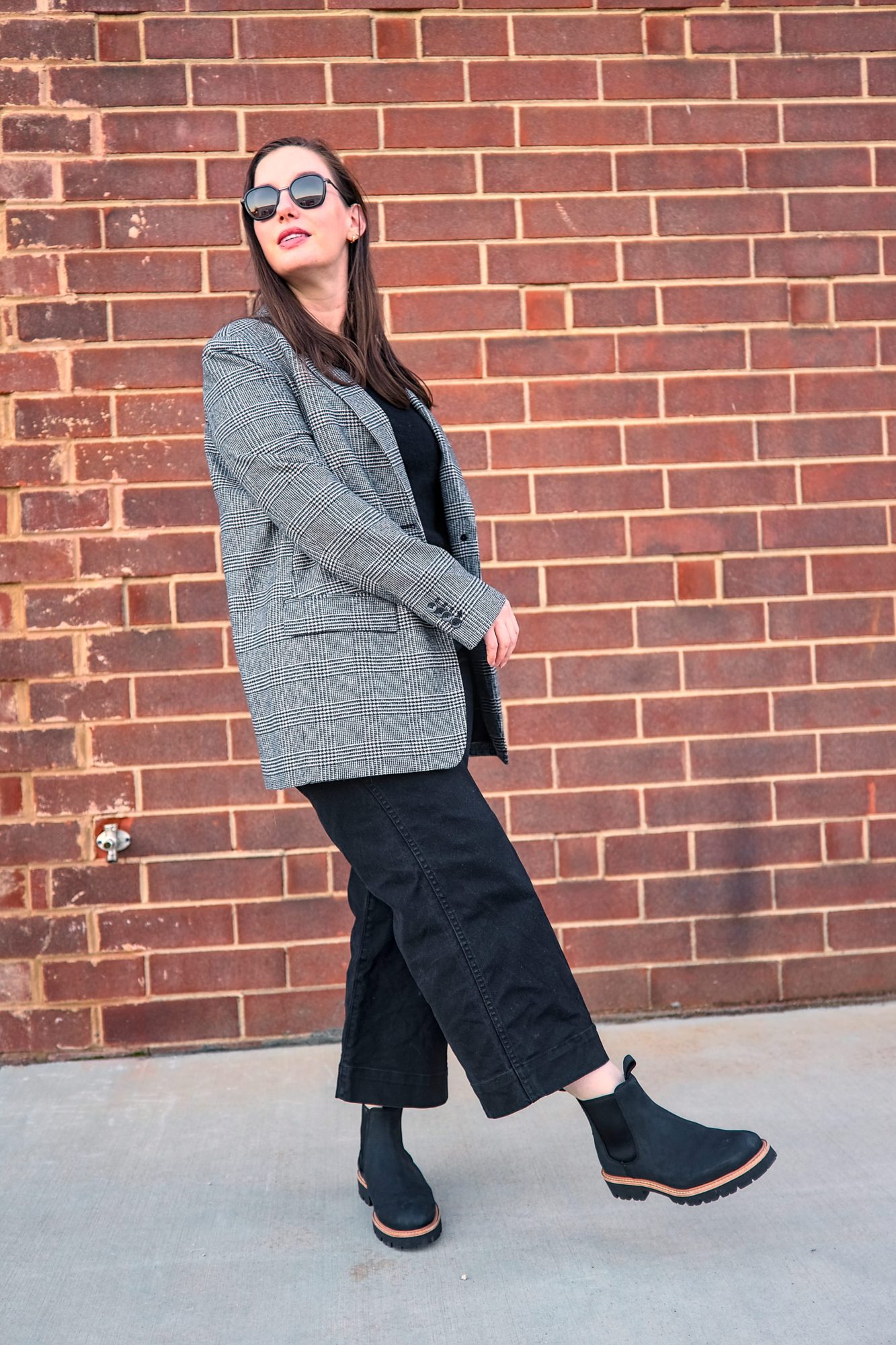 Blazer and chelsea boots 2025