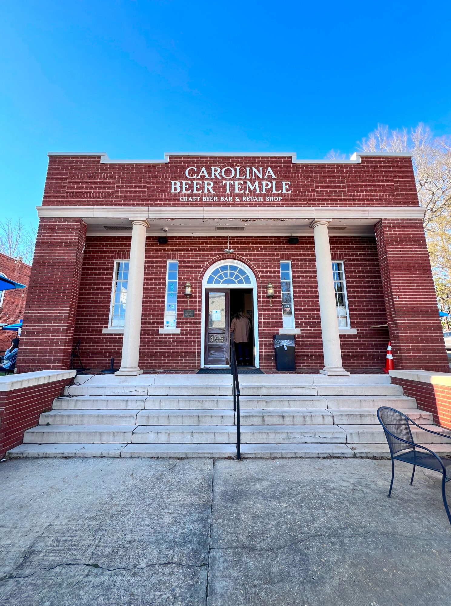 Exterior of Carolina Beer Temple in Matthews