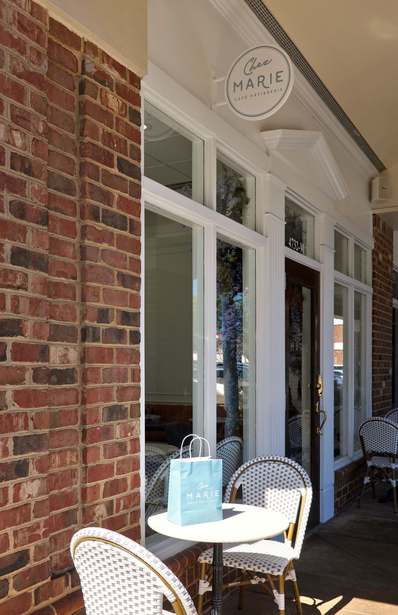 Exterior of a Pâtisserie in Charlotte