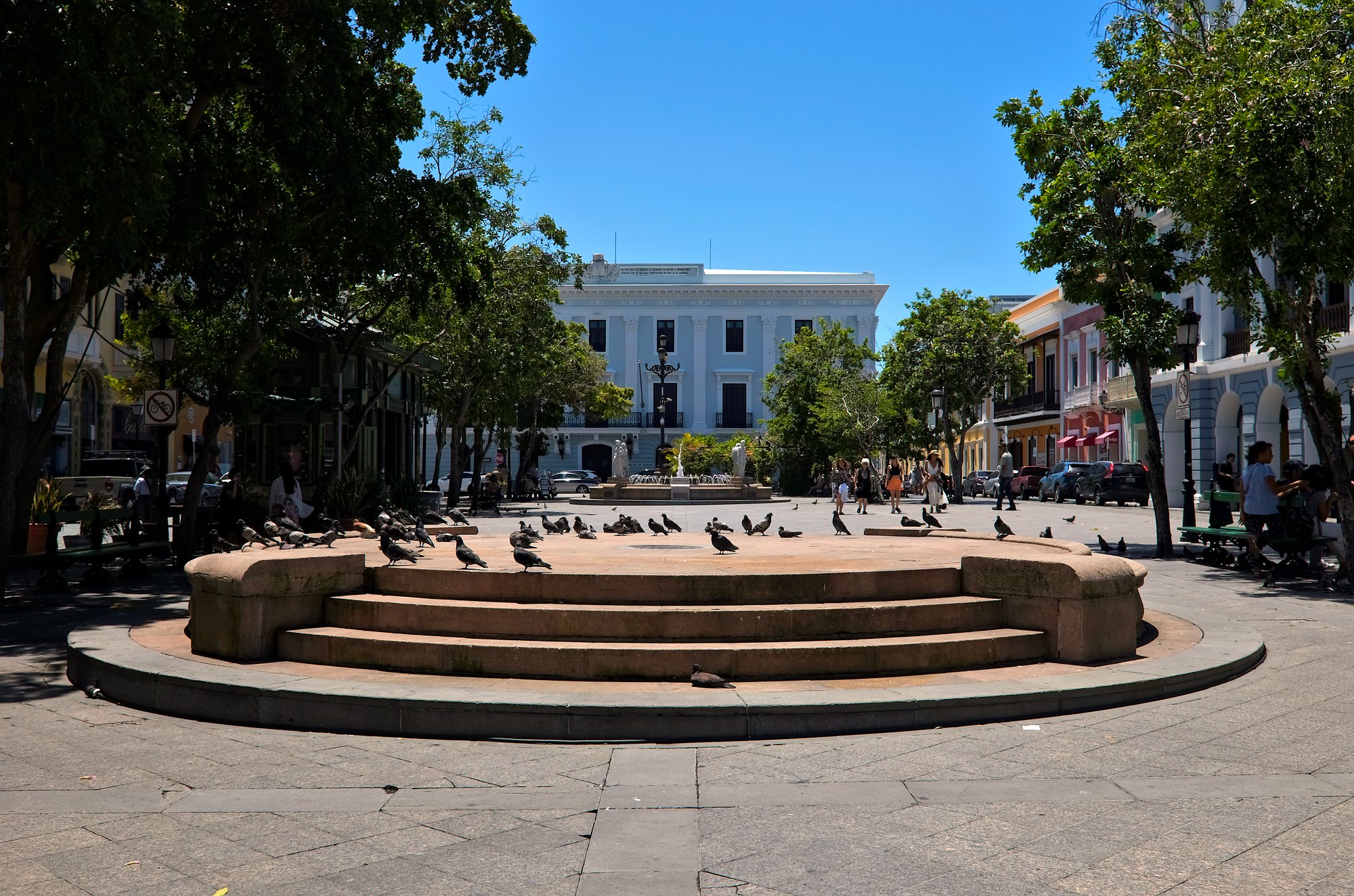 Pigeons and people in Plaza de Armas in Old San Juan