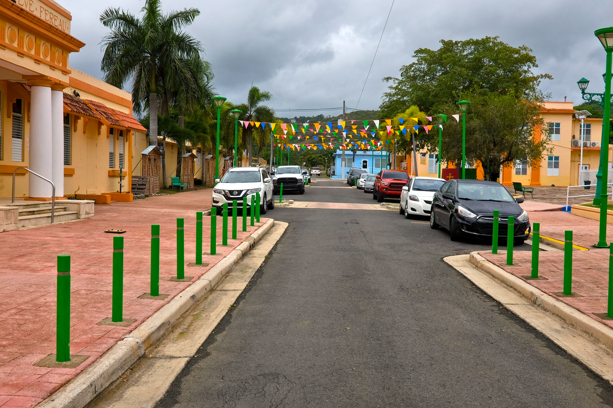 Cars parked in Ceiba