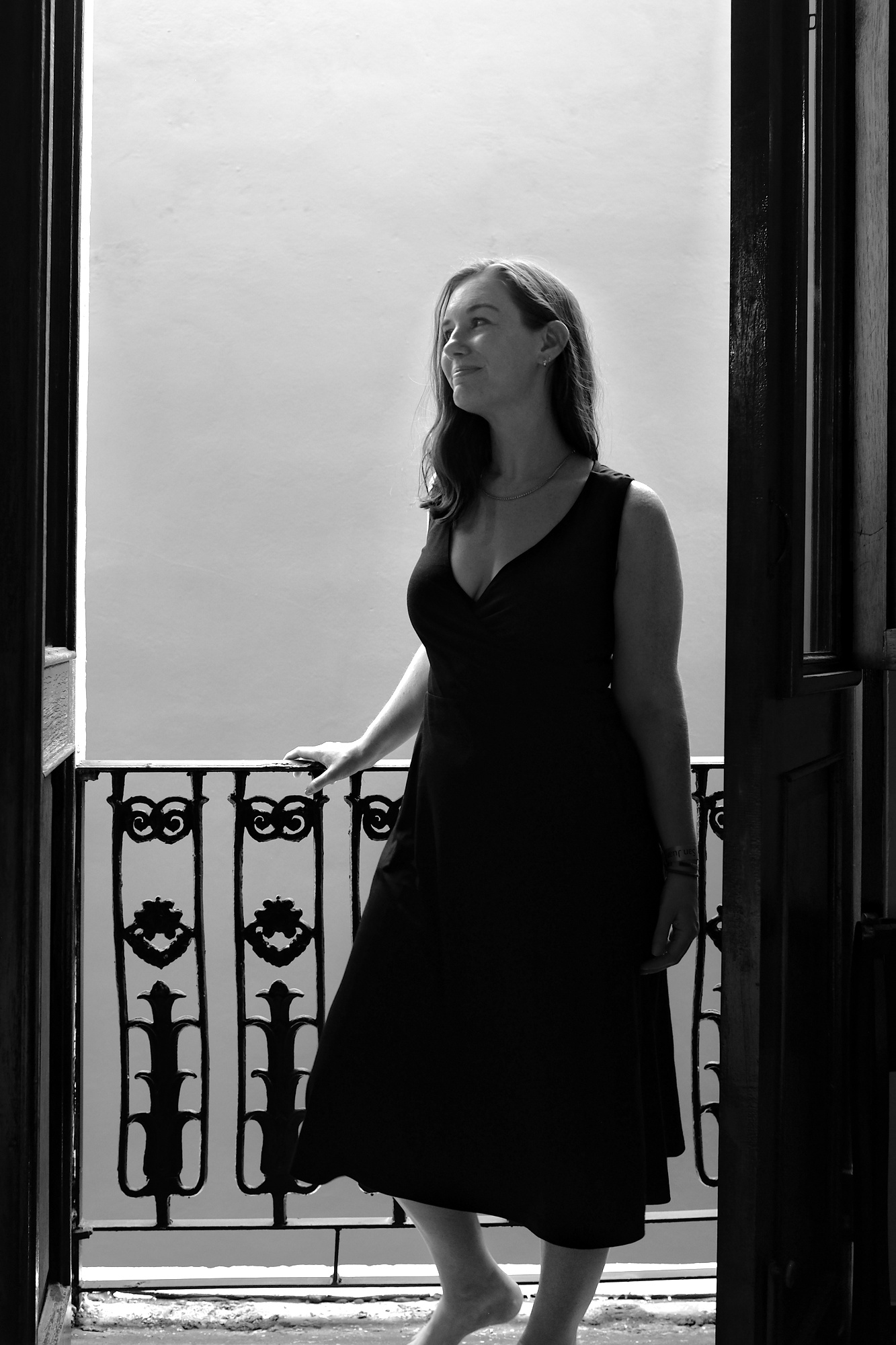 Alyssa on the balcony at El Colonial