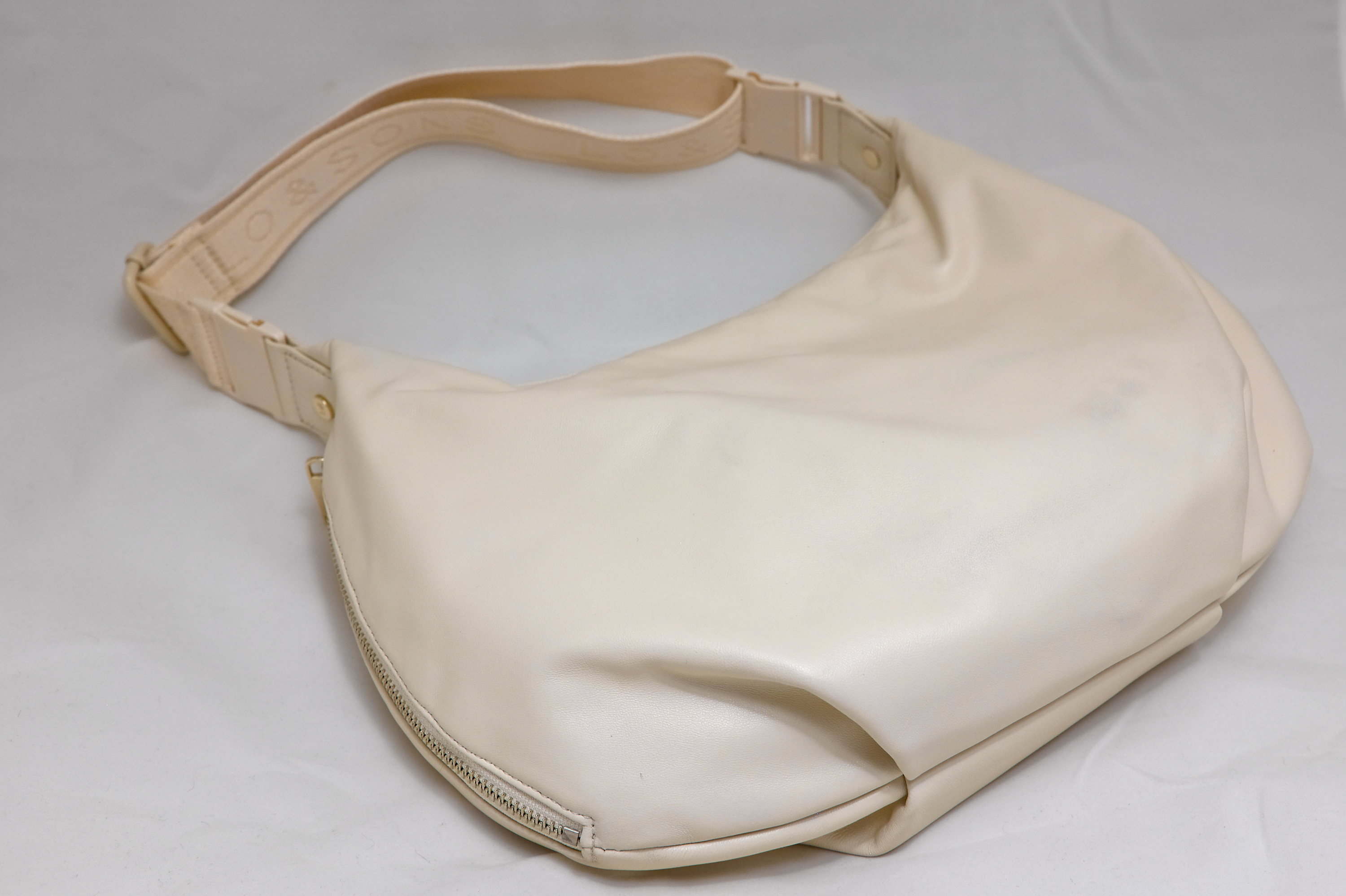 A lightbox photo of the Aoyama Bag